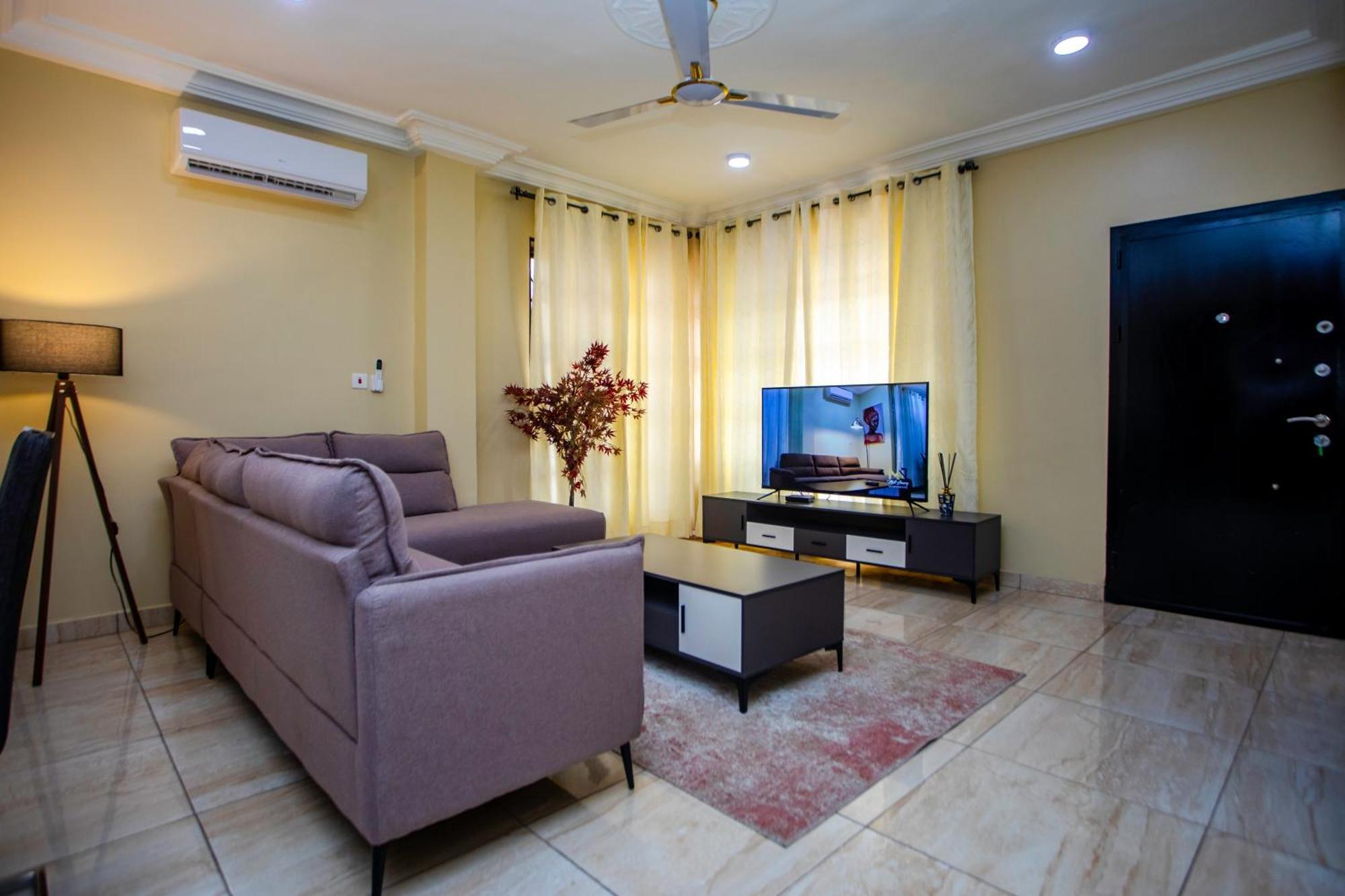 Maat Luxury Homes Accra Buitenkant foto