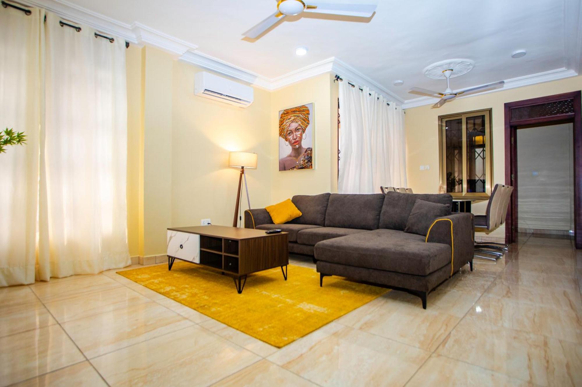 Maat Luxury Homes Accra Buitenkant foto